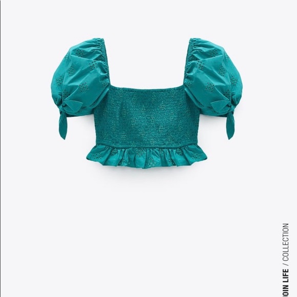 ZARA Eyelet puff sleeve top - Picture 2 of 5